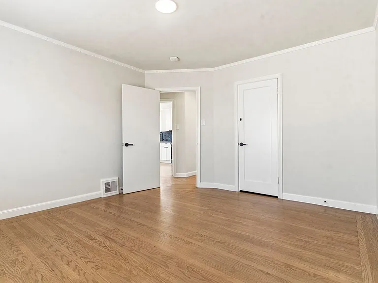 290 Holyoke St — Photo 16
