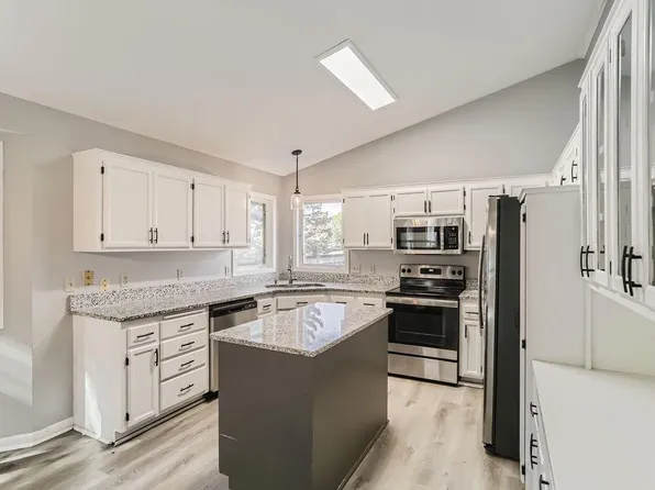 14430 Woodbridge Ln, Savage, MN 55378