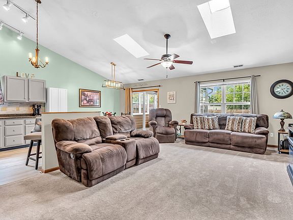 5th image of 8375 Eagles Nest Dr