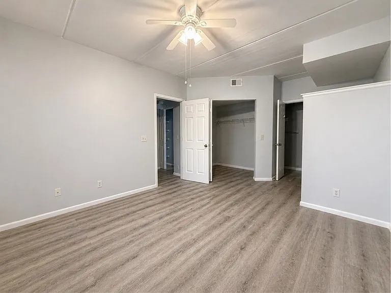 13 Navarra Ct #1 — Photo 7