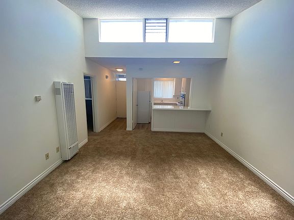 3rd image of 6219 Stanley Ave