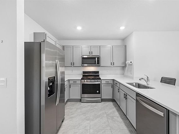 3rd image of 35630 KINSEY POINT