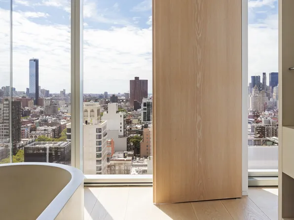 215 Chrystie Street image 15 of 23