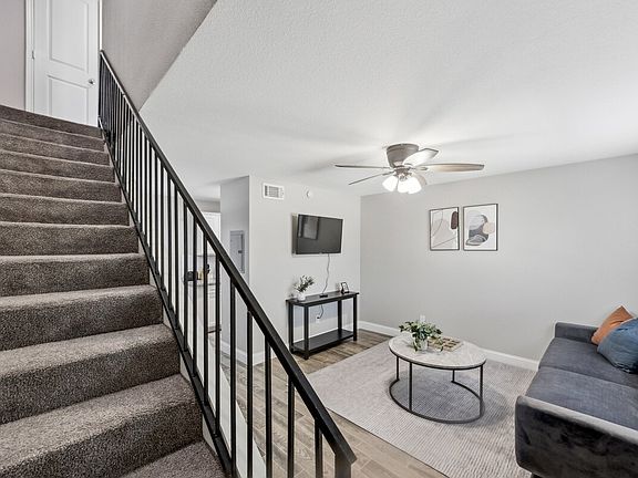 4th image of 2113 Elaine Ct #Id1068386p