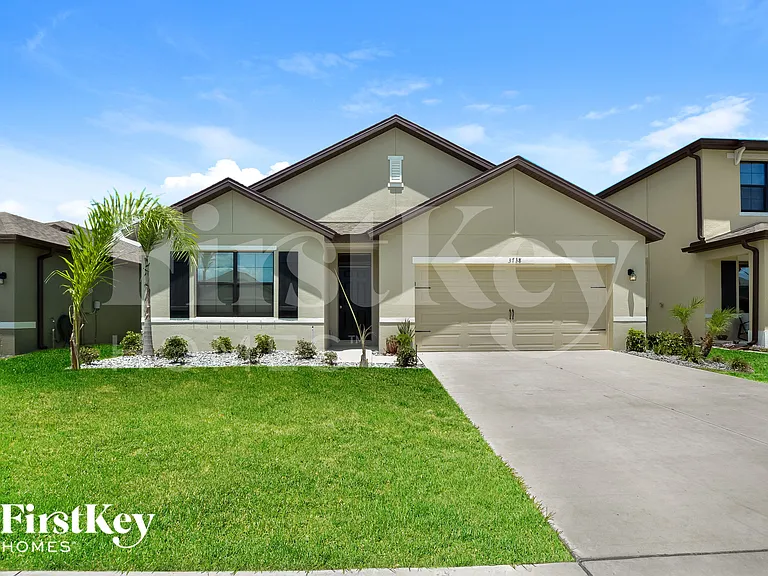3738 Loggerhead Ln — Photo 1