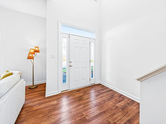 3rd image of 210 Anniston Ct
