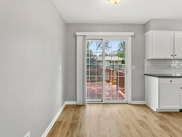7215 S 41st Ave — Photo 15