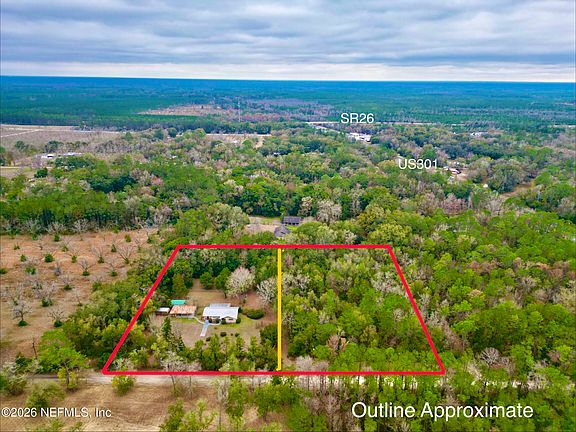 3rd image of 17221 NE 77TH Lane