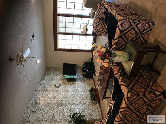 3rd image of 638 Waterside Dr
