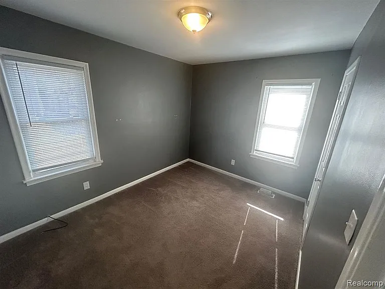 21076 Atlantic Ave — Photo 9