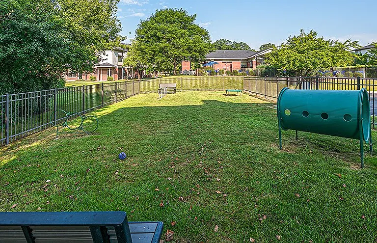 Woodlake Apartments — Photo 22
