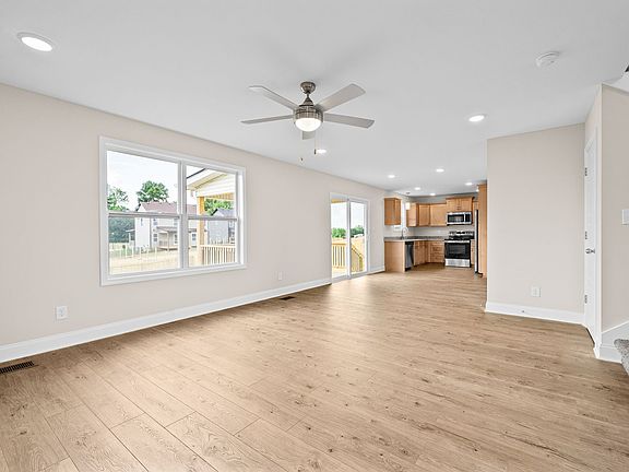 4th image of 613 Chatsworth Dr Lot 320