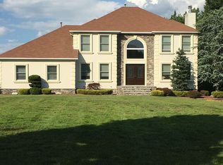 2 Joseph St, Manalapan, NJ