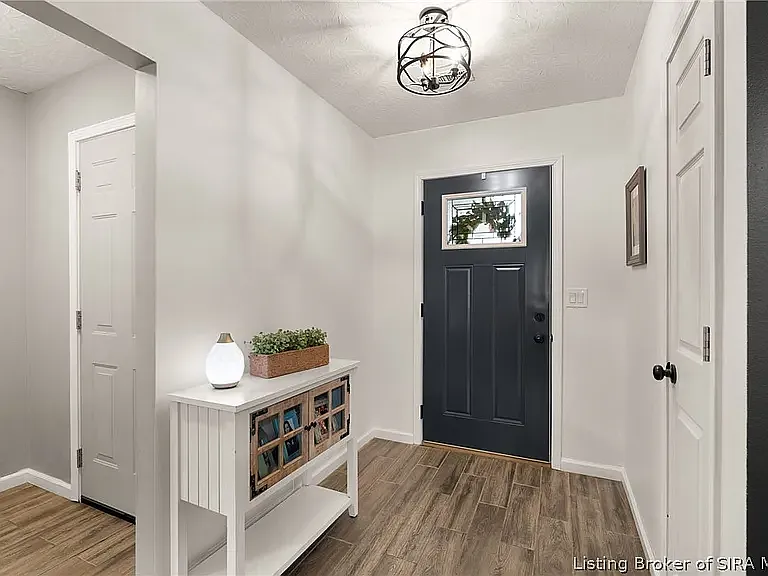 3202 Sun Dew Dr — Photo 2