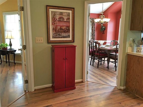2nd image of 2733 Sawgrass Ct