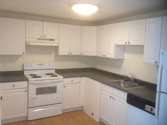 4th image of 36 Dighton St APT 12A
