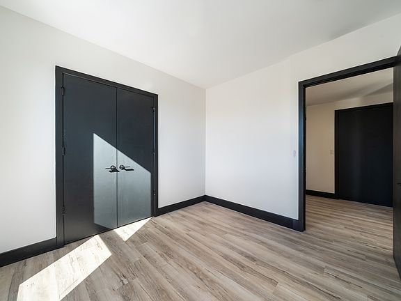 3rd image of 257 14th St #402