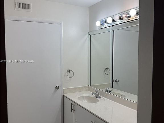 5th image of 9686 SW 138th Ave #5