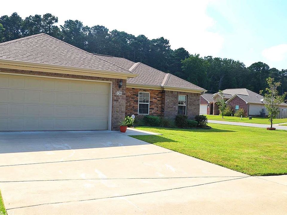 1st image of 1201 Hunter Wood Dr
