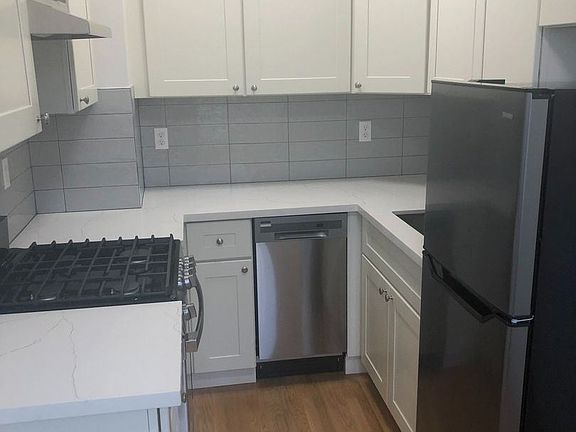 3rd image of 2390 Chestnut St APT 303