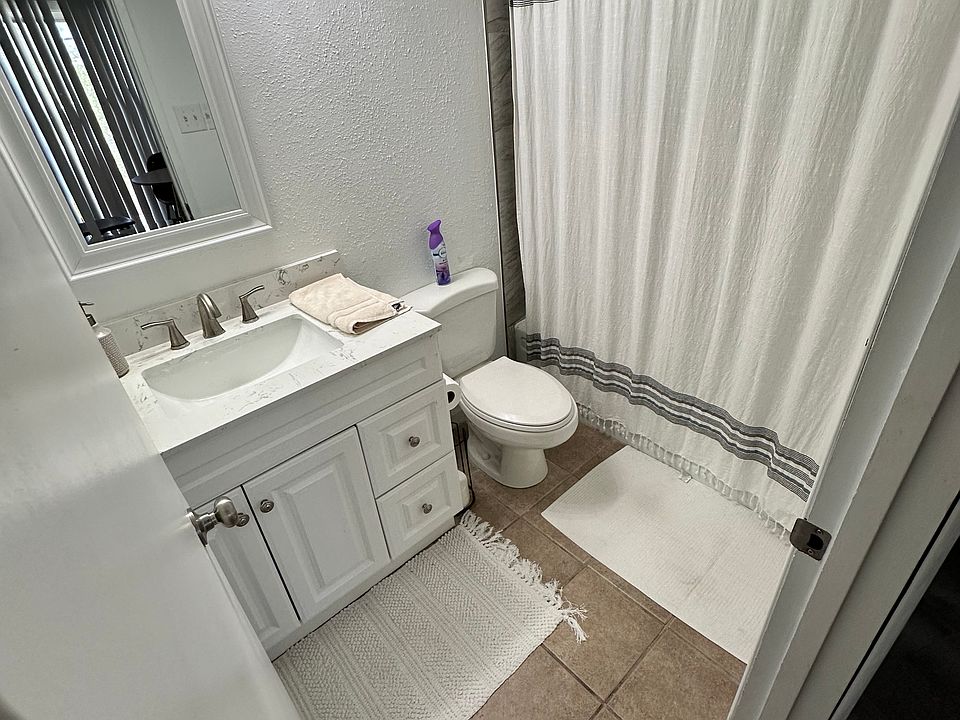 Available bathroom for lessee (currently occupied until new roommate moves in)