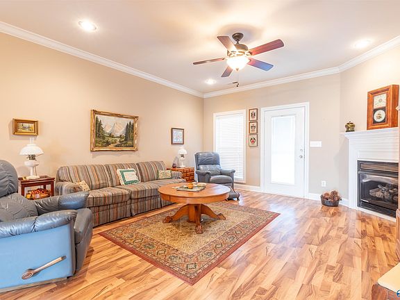 2nd image of 15923 Landview Ln