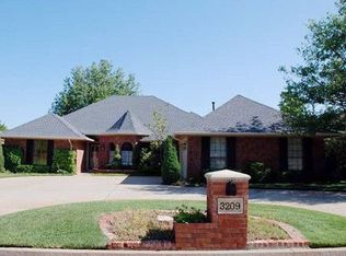 3209 Rosewood Ln, Oklahoma City, OK 73120