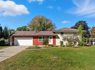 8458 Ivywood Ave S, Cottage Grove, MN 55016
