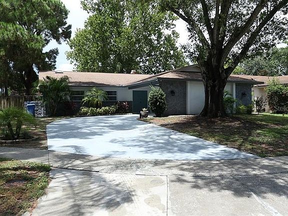 2nd image of 7515 Mayfair Ct