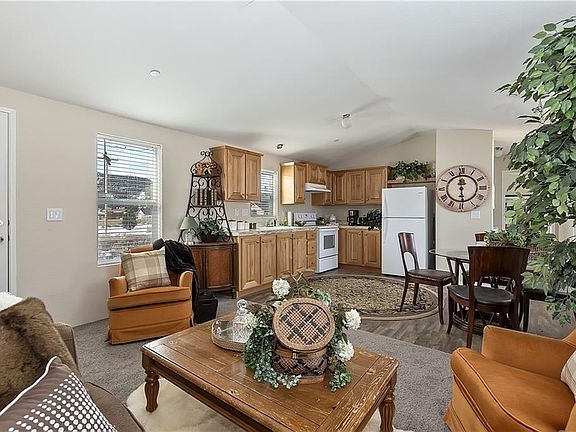 4th image of 45437 6th St