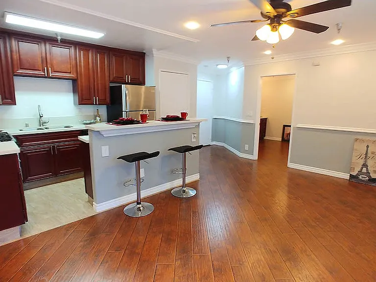 Five Star Suites — Photo 47