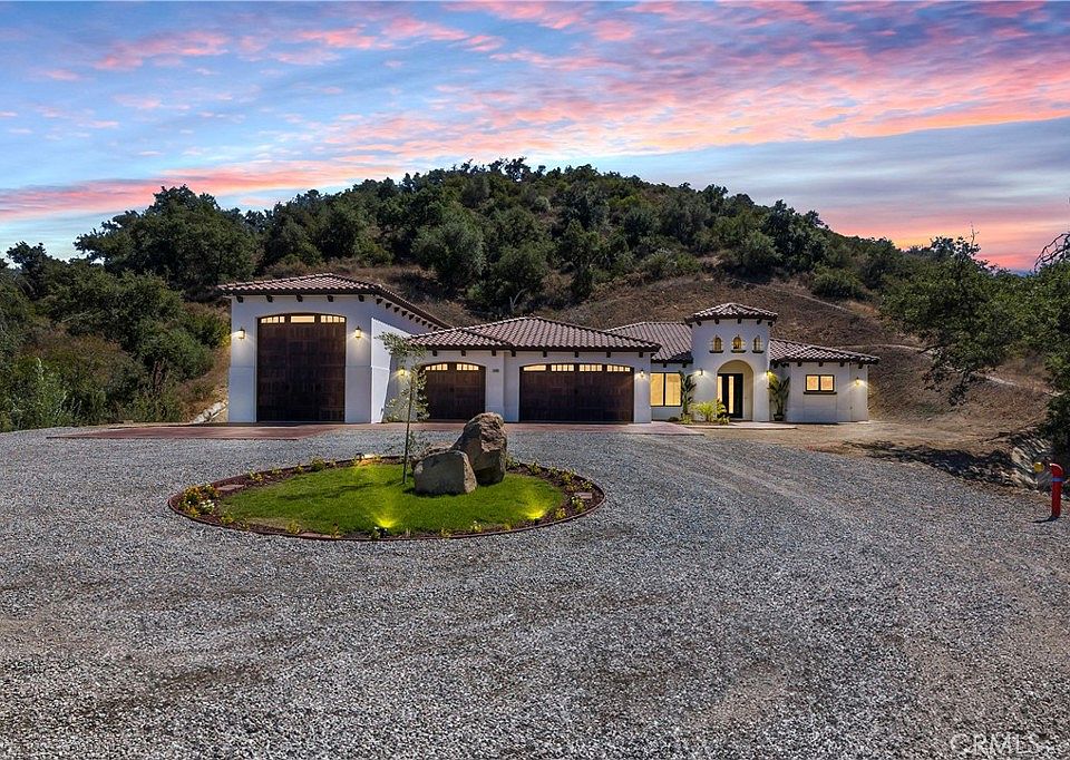 1st image of 43420 Calle Nuevo
