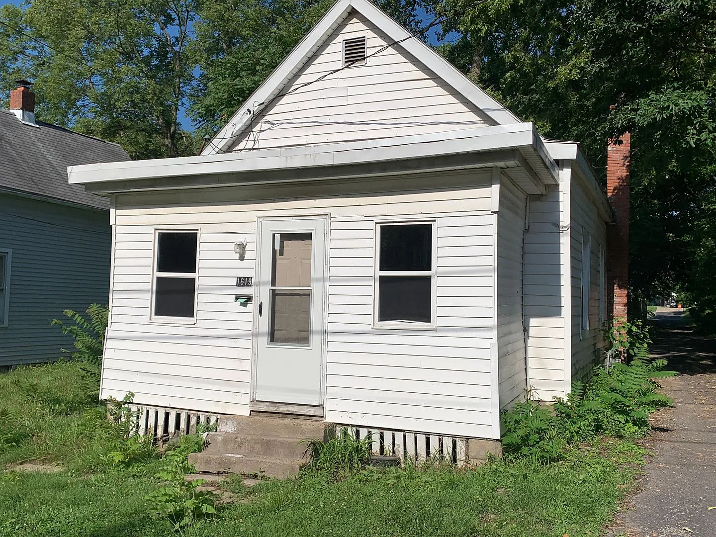 1619 N Bestor St photo 1