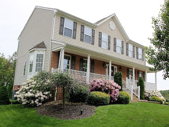 3rd image of 150 Winslow Ct