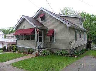 2401 E 41st Ct, Des Moines, IA 50317