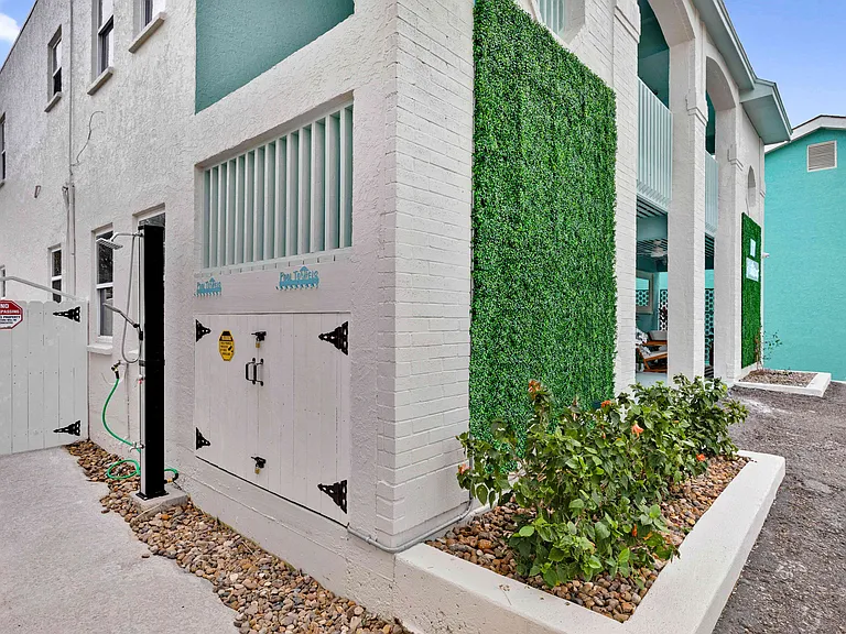 111 E Hibiscus St #1 — Photo 11