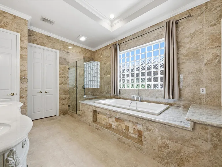 17 Ambleside Crescent Dr — Photo 23