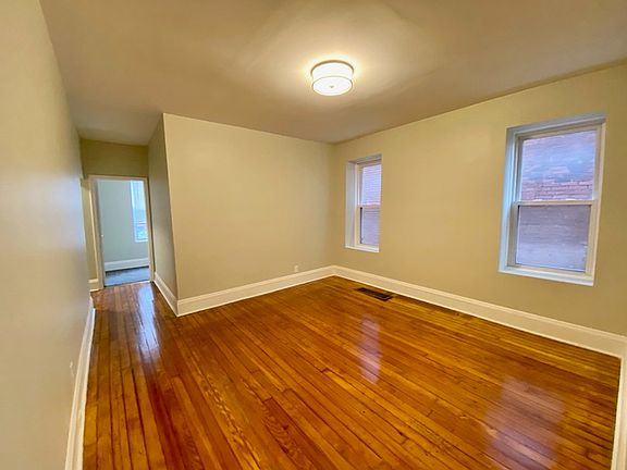5th image of 3418 Hartford St Floor 1