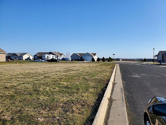 5th image of 916 Casey Dr
