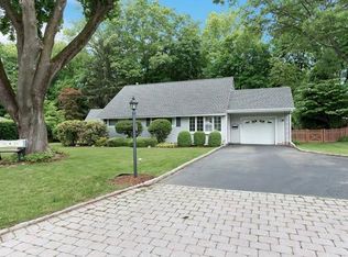 26 Brook Ln, Rye Brook, NY 10573