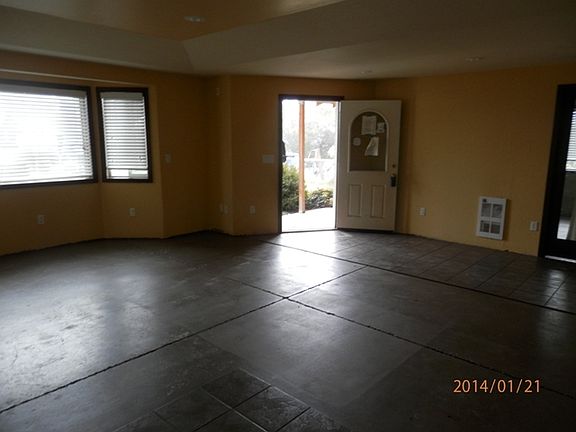 3rd image of 511 Kenwood Ave