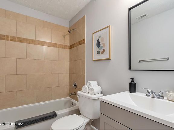 5th image of 1551 W 31ST Street