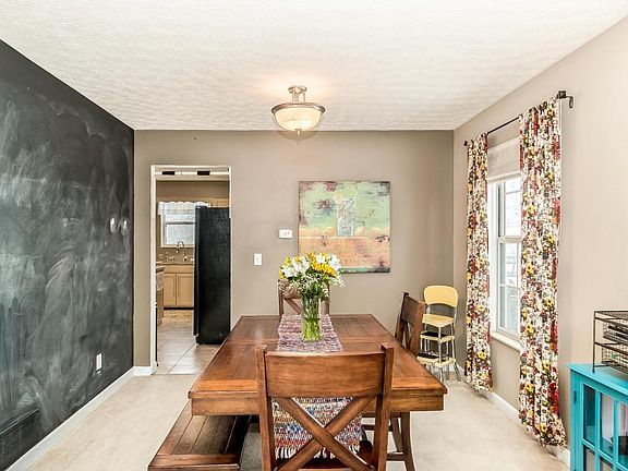 3rd image of 2828 Wynnetree Ct