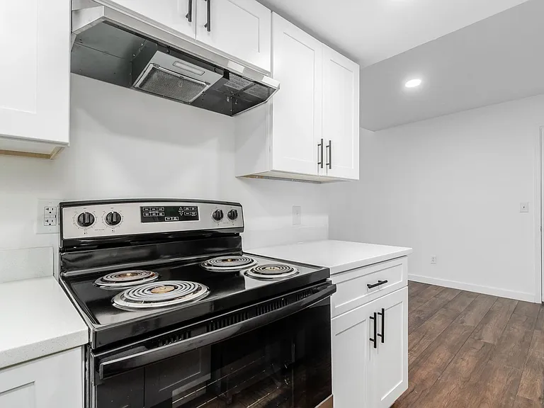 45 Governor Pl — Photo 6
