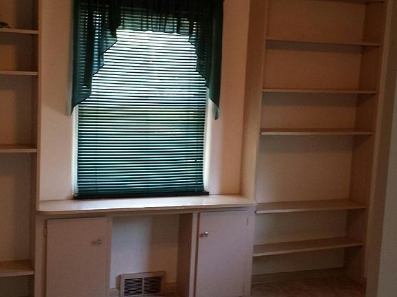 5th image of 716 Wicklow Pl