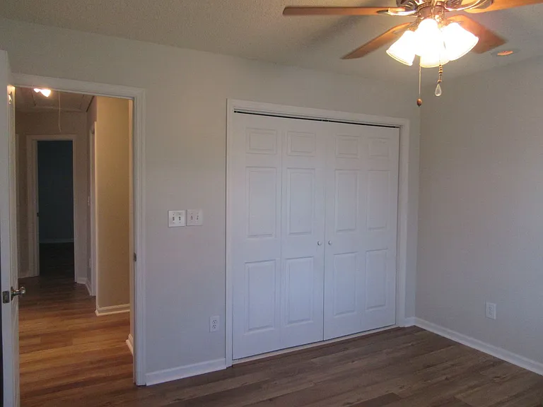 416 Iron Bridge Ln — Photo 29