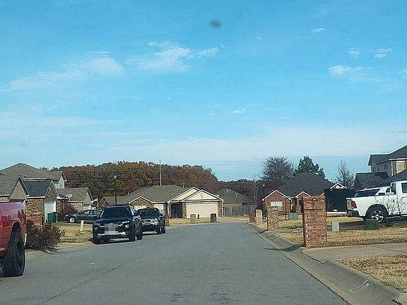 5th image of 5800 Pin Oak Ln