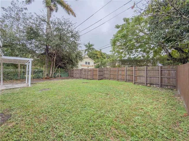 410 Pinecrest Dr — Photo 16