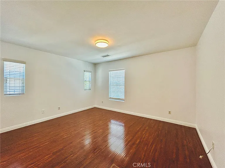14602 Longwood Ave — Photo 18