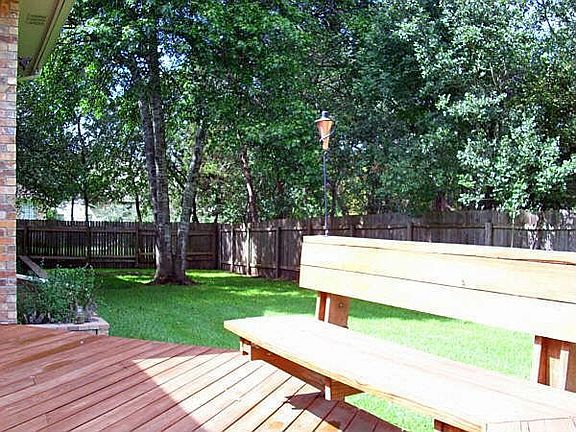 Entertainer-size Deck